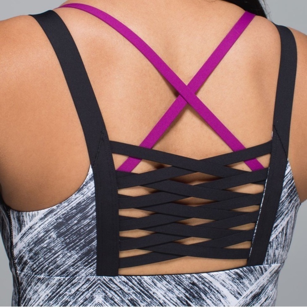 lululemon Hot To Street Tank Heat Wave
White/Black/Regal Plum size 8 - Picture 6 of 7